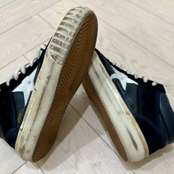 Men’s Golden Goose Mid Star 2. Light use for a couple days. - Picture 2 of 6
